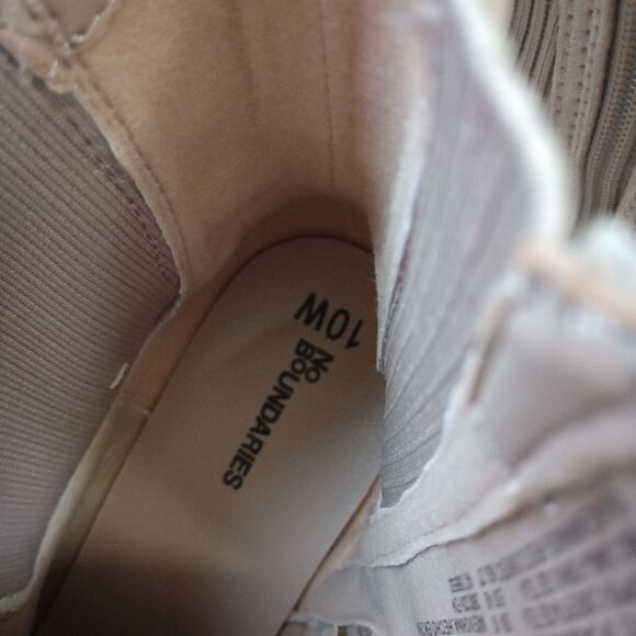 NWT No Boundaries Platform Tan Faux Suede Boots Size 10 Wide - Picture 6 of 12